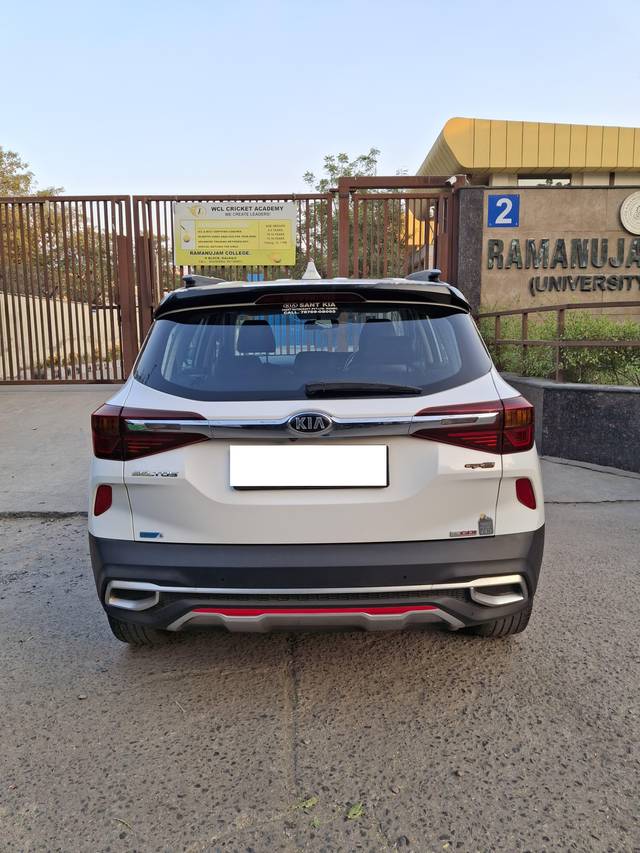 https://images10.gaadi.com/usedcar_image/4538380/original/processed_6c6c8171d796dff5bae98de3756ba6fe.JPG?imwidth=6401