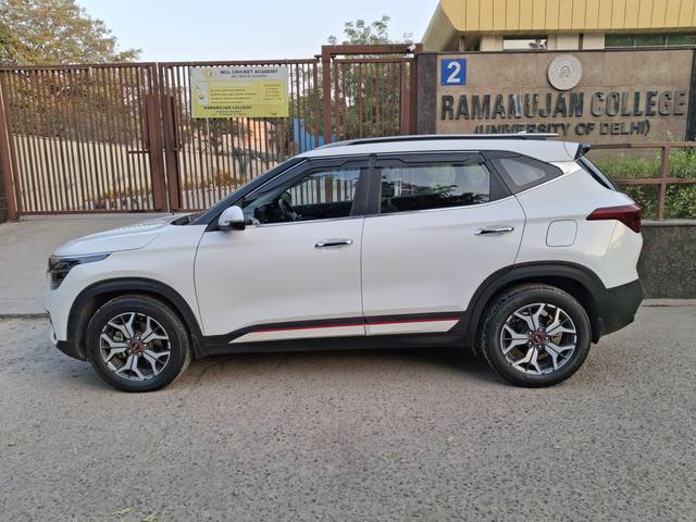 https://images10.gaadi.com/usedcar_image/4538380/original/processed_f43b0e3c3b8c2c0336c604aa2e7ade02.JPG?imwidth=6402