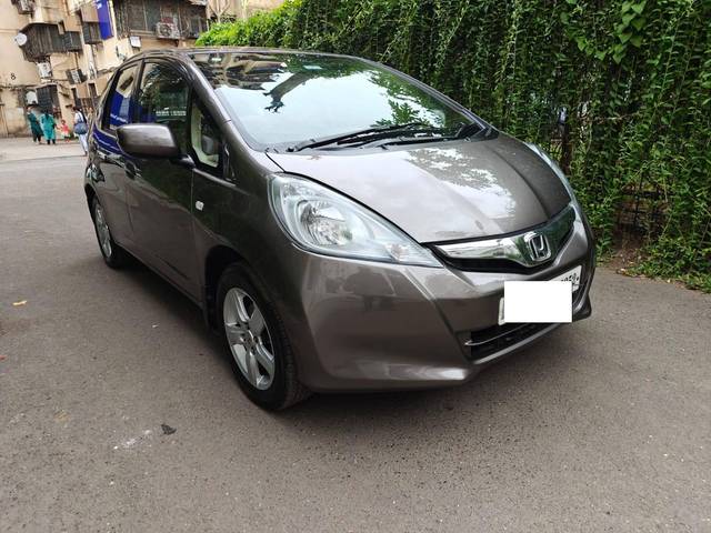https://images10.gaadi.com/usedcar_image/4538385/original/processed_6d47405f9433032a4c96b0e245157311.jpeg?imwidth=6400