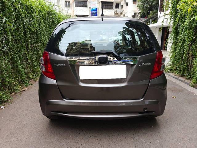 https://images10.gaadi.com/usedcar_image/4538385/original/processed_89f6a4b21c9be473e88593854b4dbc53.jpeg?imwidth=6401