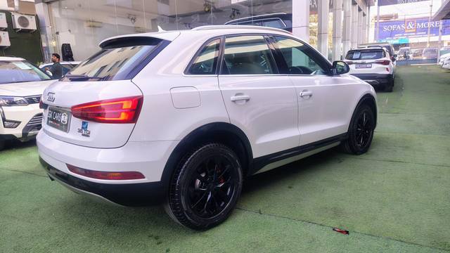 https://images10.gaadi.com/usedcar_image/4538387/original/processed_cd007292988371bf4deabd984bf217dc.jpg?imwidth=6401