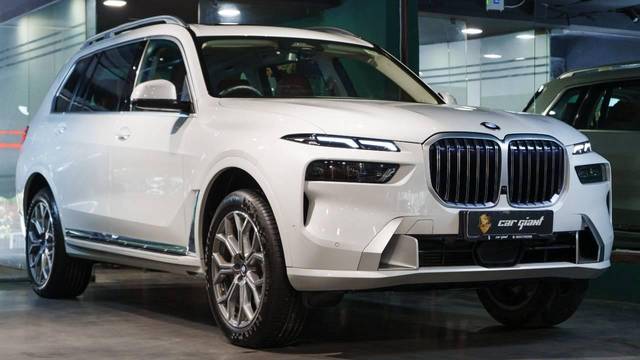 https://images10.gaadi.com/usedcar_image/4538389/original/processed_c482d1175ef7bf453843f8b94d94cec1.jpg?imwidth=6401