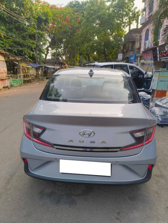https://images10.gaadi.com/usedcar_image/4538394/original/processed_4afe1709378207169615575aa4d60f38.jpg?imwidth=6402