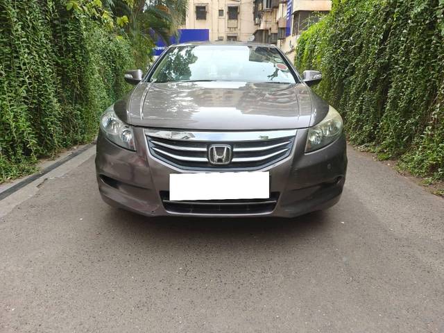 https://images10.gaadi.com/usedcar_image/4538396/original/processed_e70cb5772acfb3c6dea413ea4a93ec5b.jpeg?imwidth=6400