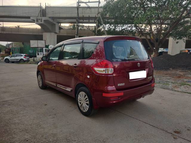 https://images10.gaadi.com/usedcar_image/4538398/original/processed_161f30c99c40bfb86c24b16922ae6968.jpg?imwidth=6402