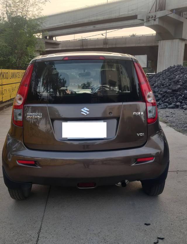 https://images10.gaadi.com/usedcar_image/4538404/original/processed_ca18e89921d5104d78c628406370dd59.jpg?imwidth=6402