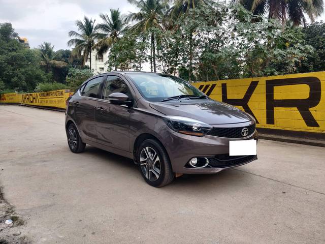 https://images10.gaadi.com/usedcar_image/4538412/original/processed_8f91e696a4126d41f1dacf98fad11bb1.jpg?imwidth=6400