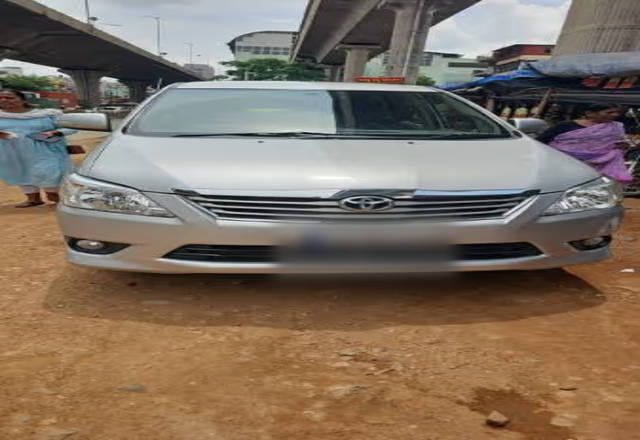 https://images10.gaadi.com/usedcar_image/4538414/original/f0fd1afe-34aa-4804-8f54-826fe7944695.?imwidth=6400
