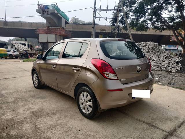 https://images10.gaadi.com/usedcar_image/4538416/original/processed_c4c31d9ec5f67c45fba16466dcadf126.jpg?imwidth=6402