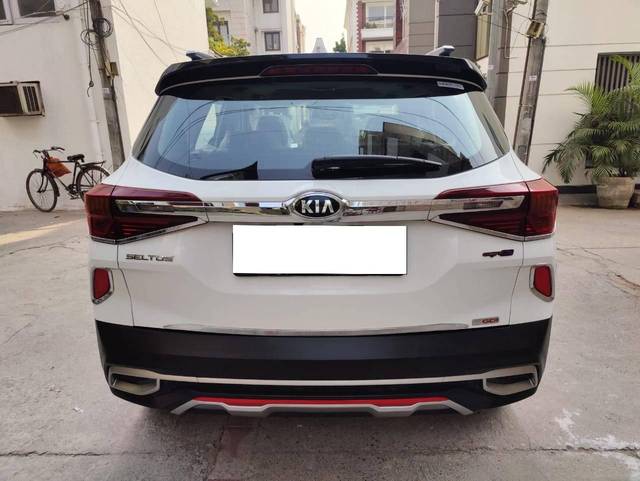 https://images10.gaadi.com/usedcar_image/4538422/original/processed_98c3949b0c43581596ffccf8f5ea1cff.jpg?imwidth=6401