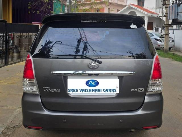 https://images10.gaadi.com/usedcar_image/4538425/original/processed_13544fc627c90e622071c56c4a242db5.jpg?imwidth=6401