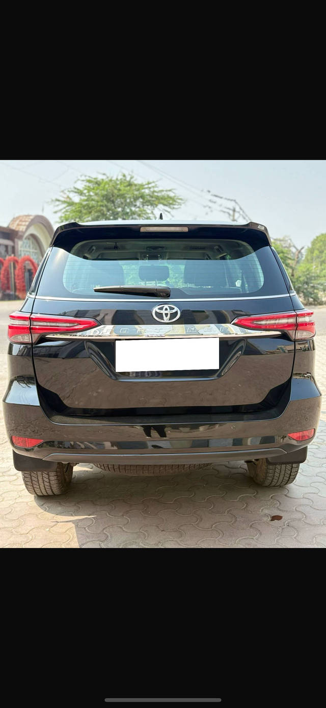 https://images10.gaadi.com/usedcar_image/4538429/original/processed_92cb6cfd-149f-4d29-a96f-79ea21ca0738.png?imwidth=6400