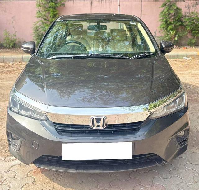 https://images10.gaadi.com/usedcar_image/4538432/original/processed_222c94d1-0968-4f23-98ea-4c5302ece5ec.jpg?imwidth=6400