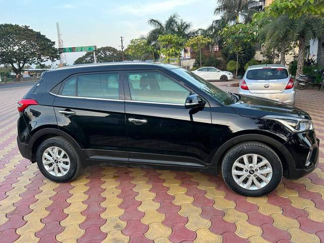 https://images10.gaadi.com/usedcar_image/4538433/original/processed_035d1f05-3e7e-4755-82e3-8c63dfe69f0f.jpg?imwidth=6401