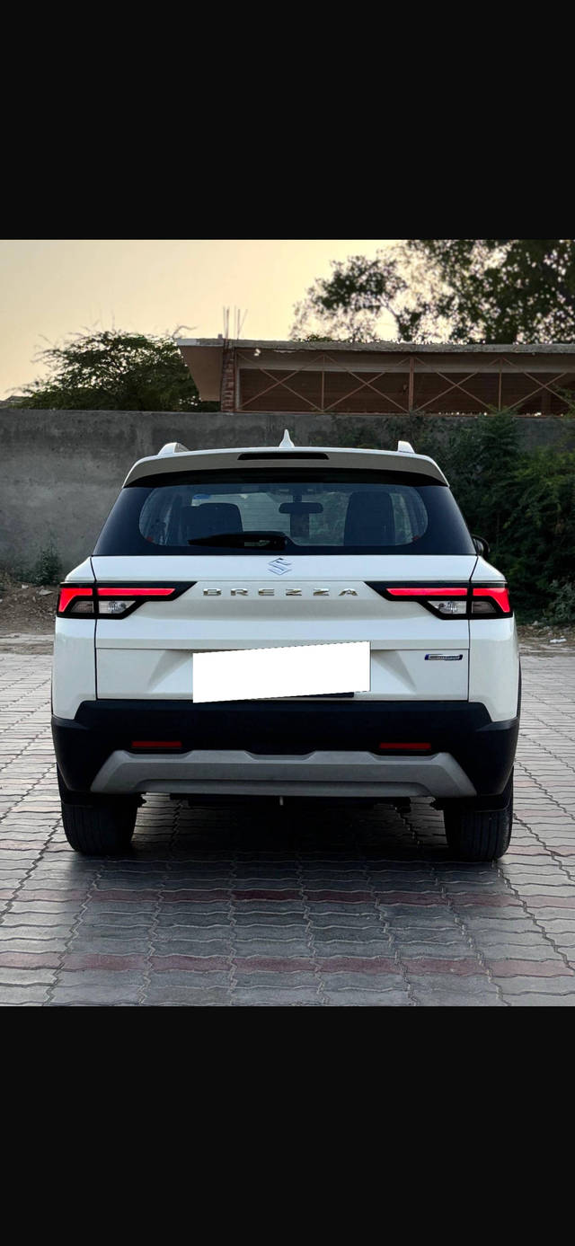 https://images10.gaadi.com/usedcar_image/4538436/original/processed_022a28a4-77c0-4a41-92f3-d9a324e72bd0.png?imwidth=6401