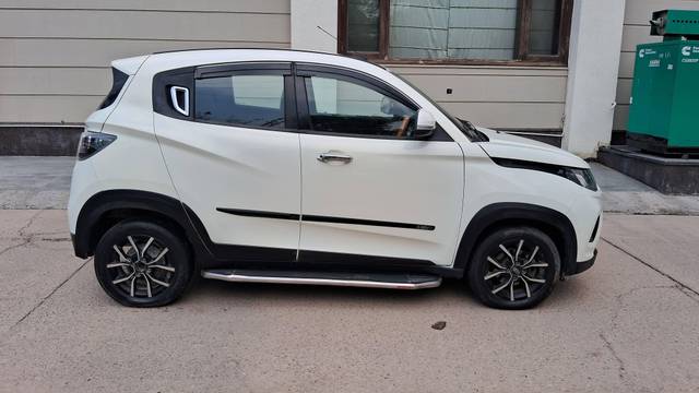 https://images10.gaadi.com/usedcar_image/4538456/original/processed_7911f5b16138d46be2c25b1b4d77f63c.jpg?imwidth=6401