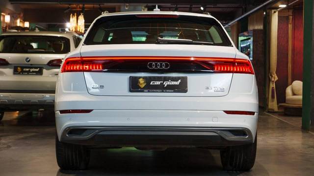 https://images10.gaadi.com/usedcar_image/4538462/original/processed_83d4aed0e3fcb4ea10151ead762a7c1b.jpg?imwidth=6402