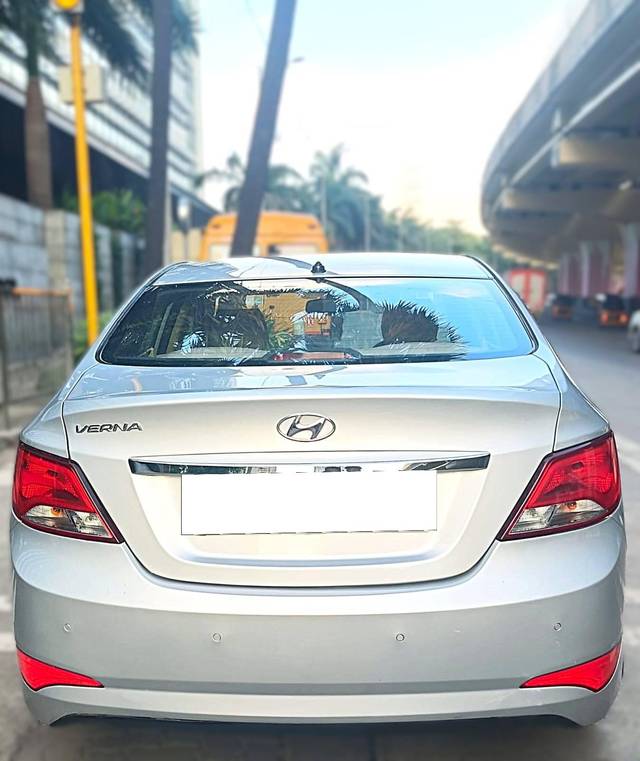 https://images10.gaadi.com/usedcar_image/4538465/original/processed_b9ea2b56c309e8e0f09543b015b3b94f.jpeg?imwidth=6401