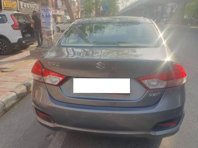 https://images10.gaadi.com/usedcar_image/4538466/original/processed_acf677068d5f51b21a1b9880a42d6876.jpg?imwidth=6401