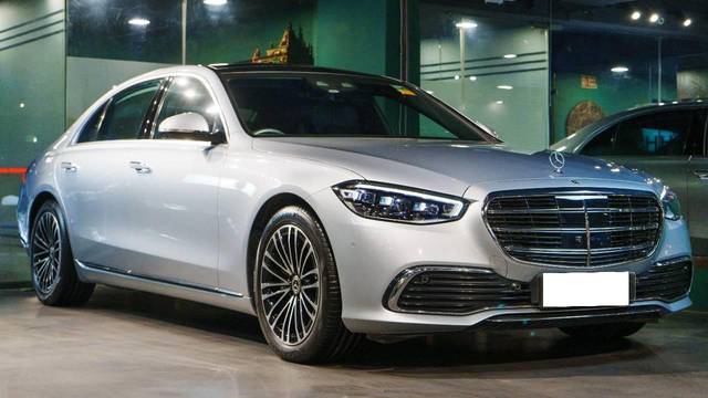 https://images10.gaadi.com/usedcar_image/4538467/original/processed_08715555e3ed22f633e0aeb9f38bd788.jpg?imwidth=6400