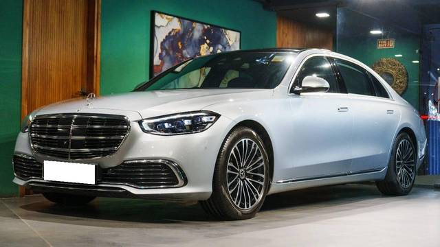 https://images10.gaadi.com/usedcar_image/4538467/original/processed_0873295c4dd1c0245089131be6c1a75e.jpg?imwidth=6402