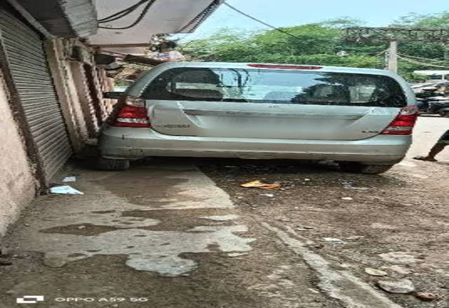 https://images10.gaadi.com/usedcar_image/4538468/original/7bca8306-3cb5-4558-a7fe-373dadce7951.?imwidth=6401