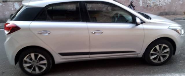 https://images10.gaadi.com/usedcar_image/4538474/original/48b04a7e5327a8e2b2d027b721e1084a.jpg?imwidth=6401