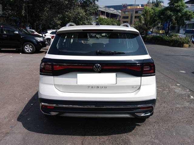 https://images10.gaadi.com/usedcar_image/4538475/original/processed_3b21ac3be92fca3963467efd298cb6dc.jpg?imwidth=6402