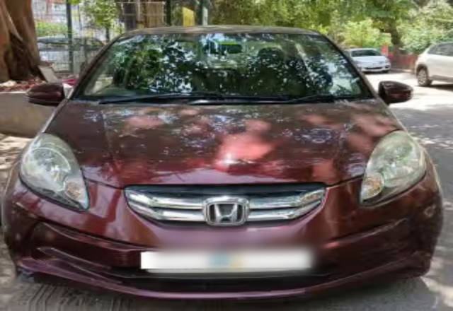 https://images10.gaadi.com/usedcar_image/4538486/original/dbfee965-b786-4d4d-9ad6-b30068521b94.?imwidth=6400