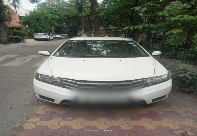 https://images10.gaadi.com/usedcar_image/4538513/original/ff98fb67-dad6-42c0-be83-bdedcb2fc1f5.?imwidth=6402