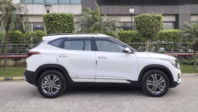 https://images10.gaadi.com/usedcar_image/4538531/original/processed_dc397c5e72b5370e2e1b1f72a583ca6d.jpg?imwidth=6401