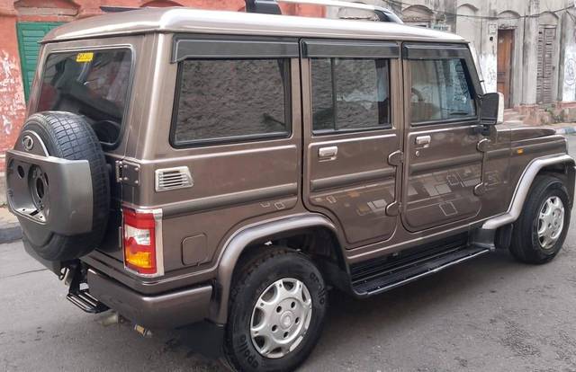 https://images10.gaadi.com/usedcar_image/4538537/original/processed_9bc97fc2f4ebf9c5c41c14f9c3022f5d.jpg?imwidth=6402