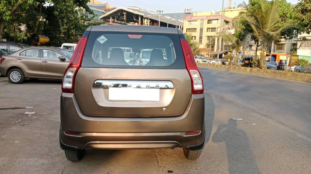 https://images10.gaadi.com/usedcar_image/4538543/original/processed_217b6622f06ca2df1af5a72f73cc1542.jpg?imwidth=6401