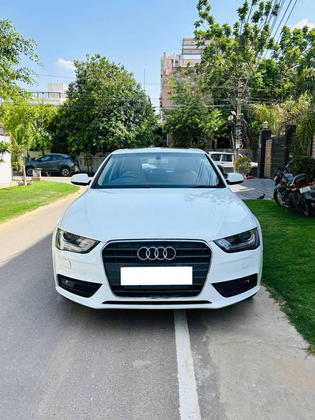 https://images10.gaadi.com/usedcar_image/4538547/original/processed_fed4abc3-6c66-4469-b6e8-663a8e64e060.jpg?imwidth=6400