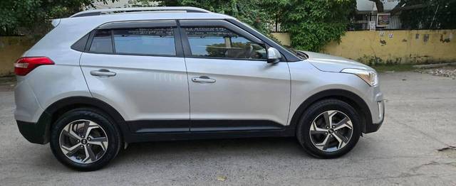 https://images10.gaadi.com/usedcar_image/4538552/original/processed_7a585a7f4f5e2258141cb8535f5ec619.jpg?imwidth=6401