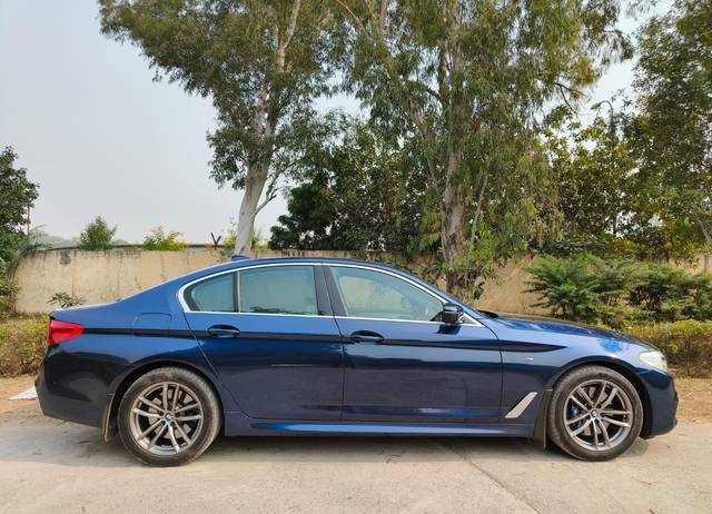 https://images10.gaadi.com/usedcar_image/4538555/original/b6b64043bab73680a103f12909c70a9b.jpg?imwidth=6401