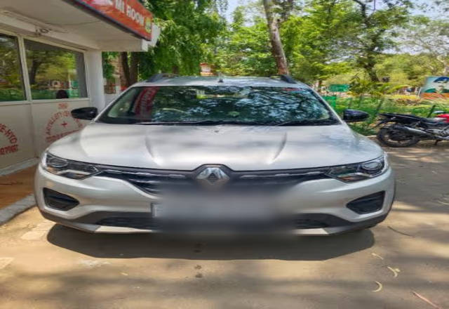 https://images10.gaadi.com/usedcar_image/4538561/original/e287767f-b3b8-4f67-b58d-54c9099e6d32.?imwidth=6400