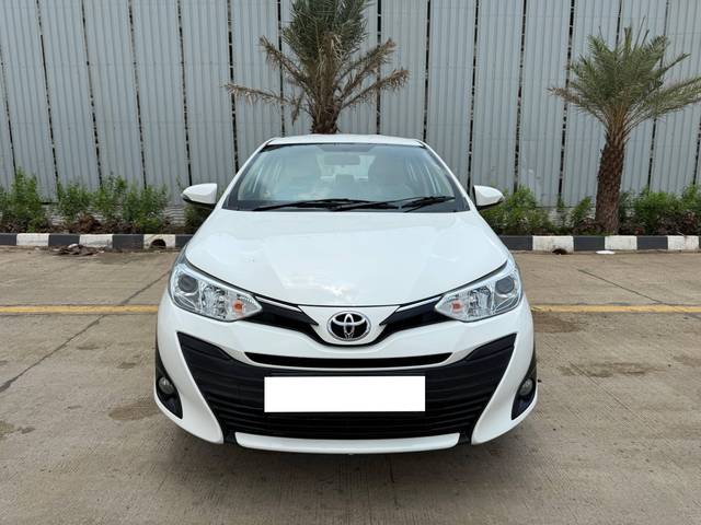 https://images10.gaadi.com/usedcar_image/4538563/original/processed_a498374a-2190-45fe-ae47-1e5c2d2ebd08.jpg?imwidth=6400