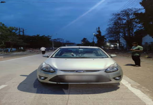 https://images10.gaadi.com/usedcar_image/4538569/original/148f1b77-9869-4f48-bc6a-4e4300b4201d.?imwidth=6400