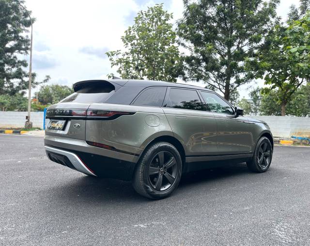 https://images10.gaadi.com/usedcar_image/4538580/original/processed_18aa79bdd9db4a925aefad5bbb9b8f44.jpg?imwidth=6402
