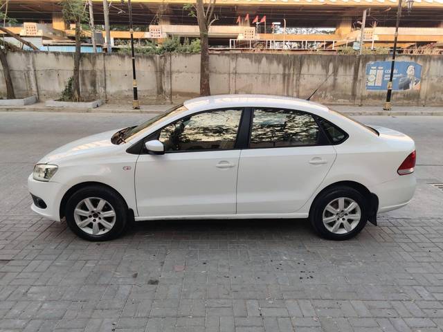 https://images10.gaadi.com/usedcar_image/4538592/original/processed_aee2fbe70a2015f48d8f7b29b5b41f37.jpg?imwidth=6402