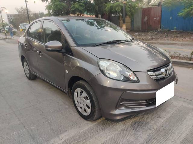 https://images10.gaadi.com/usedcar_image/4538593/original/processed_5824b00ba3b275476e902e7f3e978912.jpg?imwidth=6400