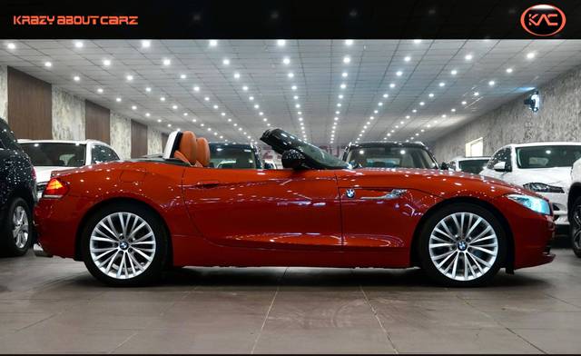 https://images10.gaadi.com/usedcar_image/4538602/original/processed_4271c92ec9faf61a896095a9f9008e82.jpg?imwidth=6402