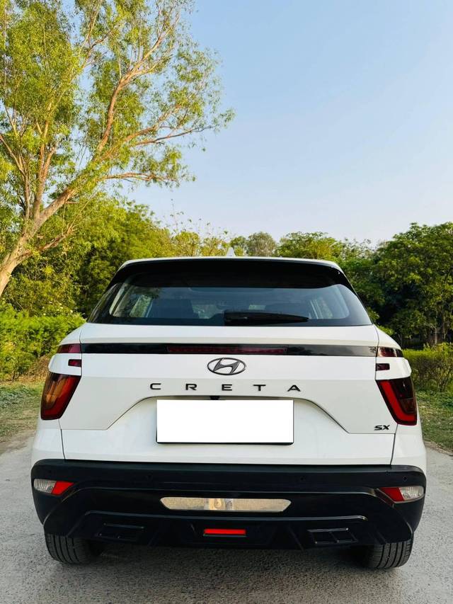 https://images10.gaadi.com/usedcar_image/4538607/original/processed_02e93b7c9ae51ade32e8ef2cb5eed1bc.jpg?imwidth=6402