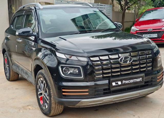https://images10.gaadi.com/usedcar_image/4538654/original/processed_c0d29685b72c4c21eda57e9bc863093c.jpeg?imwidth=6400