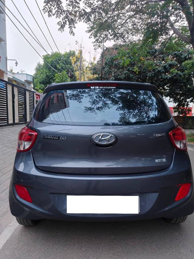https://images10.gaadi.com/usedcar_image/4538656/original/processed_55c7c63f764f3a87e9e3f2d1c08c9ff6.jpg?imwidth=6401
