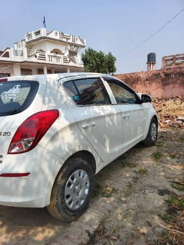 https://images10.gaadi.com/usedcar_image/4538660/original/processed_517654d0-fc2f-4c71-8ceb-774e720ff62f.jpg?imwidth=6401