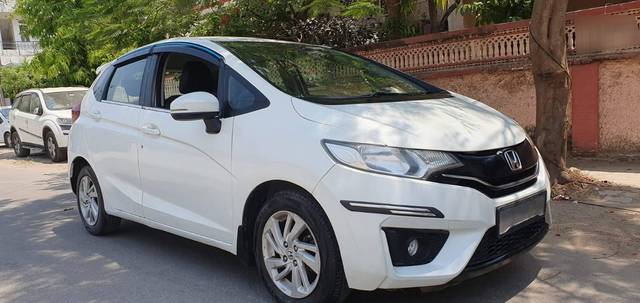 https://images10.gaadi.com/usedcar_image/4538661/original/processed_a8fb7363b22804ff805a4ada199f07ab.jpg?imwidth=6400