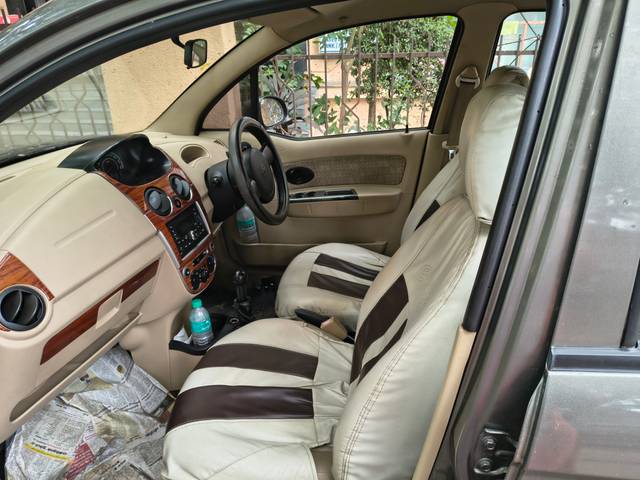 https://images10.gaadi.com/usedcar_image/4538669/original/4075e348f21f2de250326a86ac83cad3.jpg?imwidth=6401