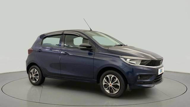 https://images10.gaadi.com/usedcar_image/4538670/original/05ca81f47c78de7abc5111d73e2c3275.jpg?imwidth=6400